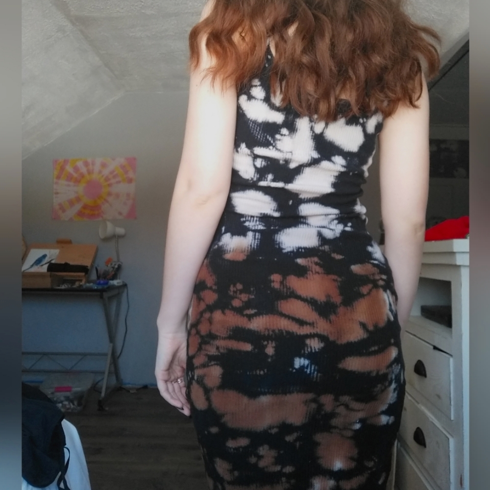 Dress - Picture 3 of 5